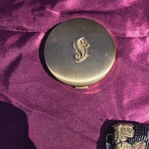 Vintage Gold Tone Seahorse Beauty Compact